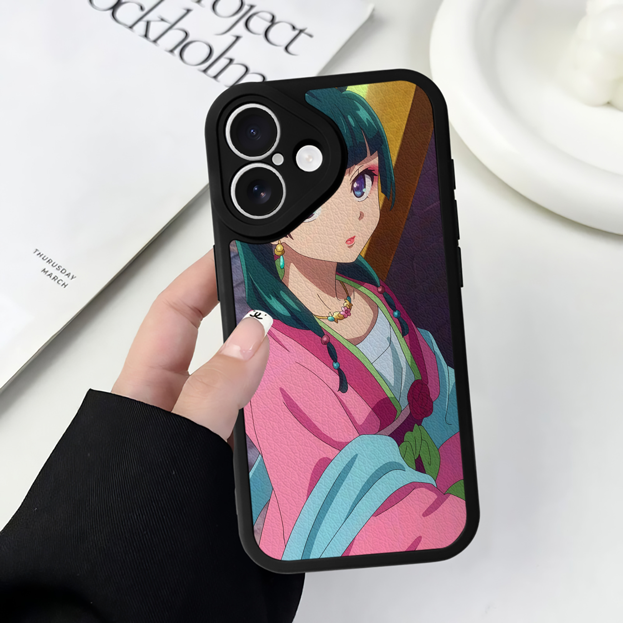 薬屋のひとりごと The Apothecary Diaries 【iPhone 16シリーズ対応】シリコンスマホケース（レザー調） 材質：シリコン